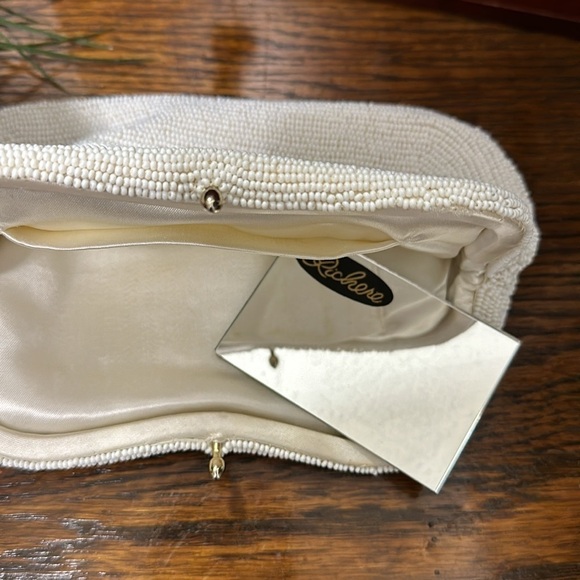 Handmade Richere Vintage Intricate Beaded Snap Clutch - Picture 5 of 7